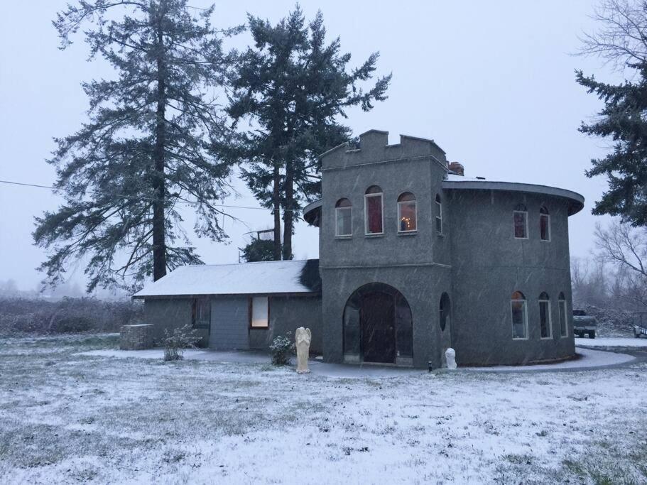 Lavender Castle Villa Sequim Dış mekan fotoğraf